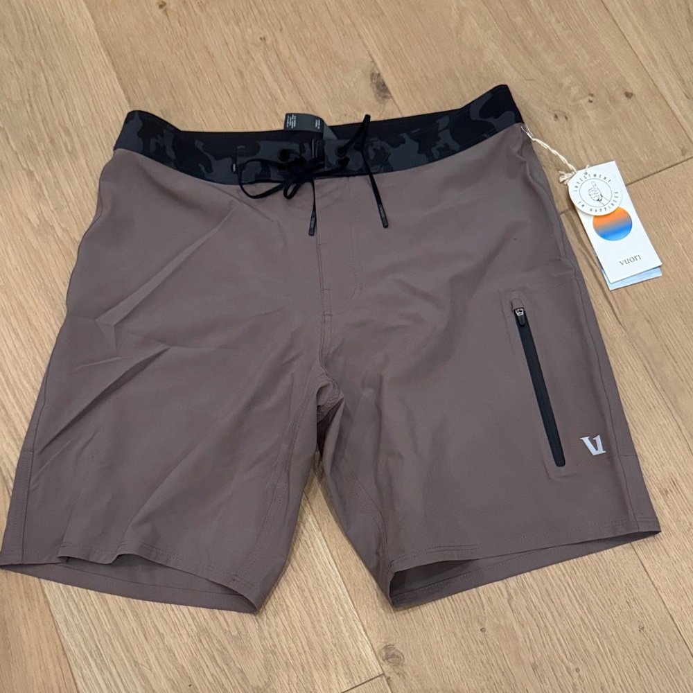 Vuori Taupe Men's Shorts with Black Waistband (Infinity Boardshort)